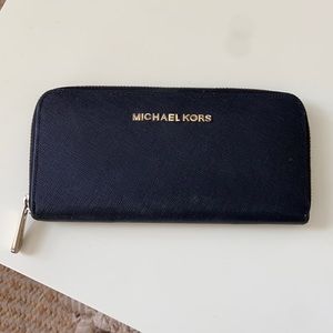 Michael Kors Zip Accordion Style Wallet - Black